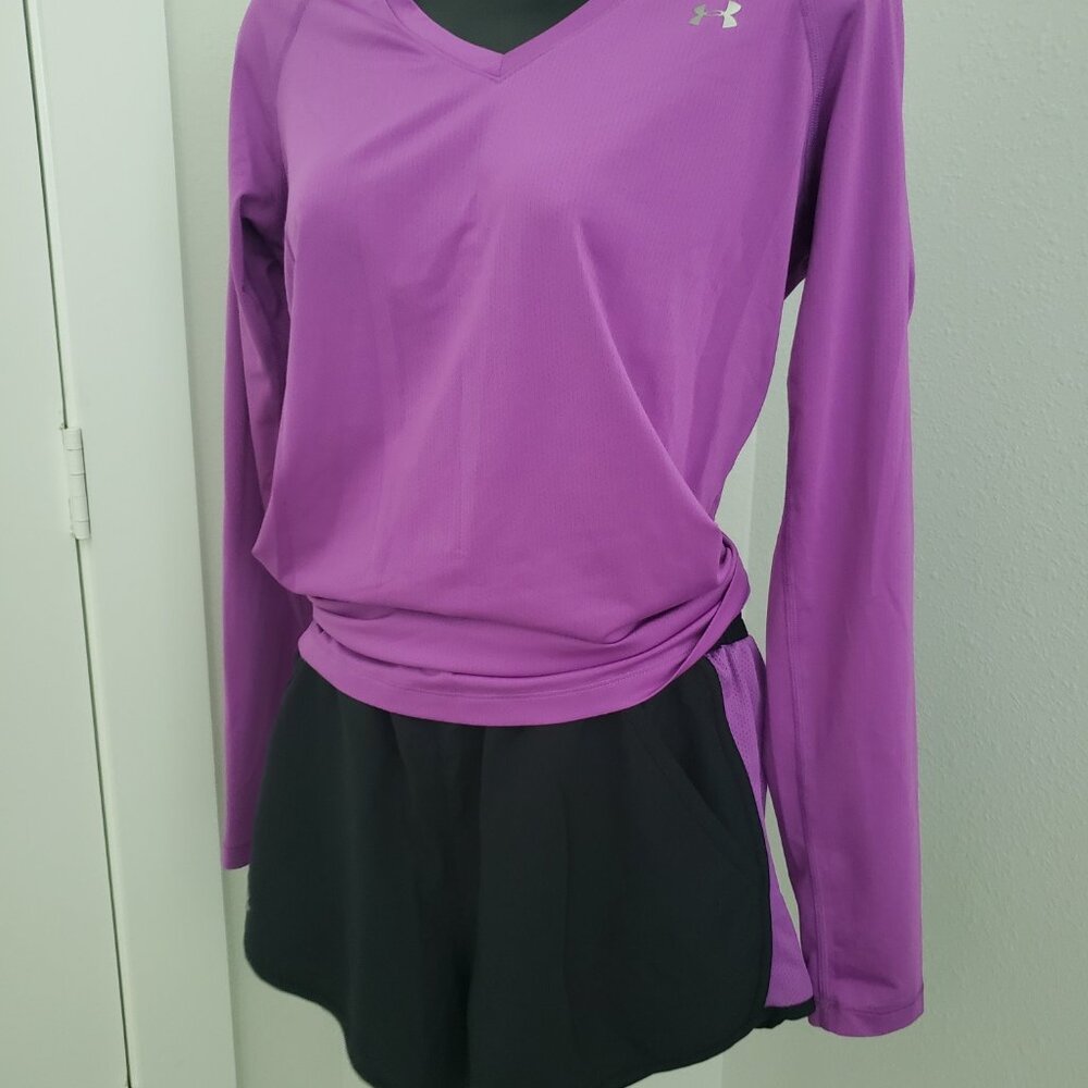(EUC) Under Armour Heat Gear Ladies Shorts & Long Sleeve shirt (Size Medium)